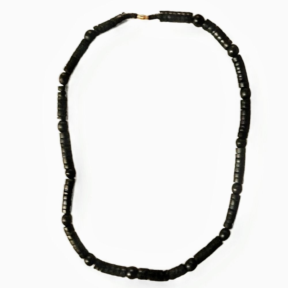 Vintage Sleek Black Beaded Necklace